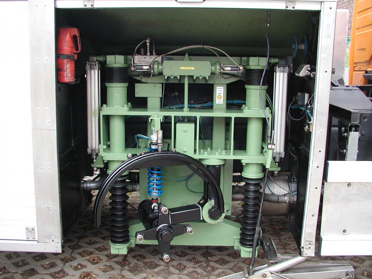 Measuring vehicle detail